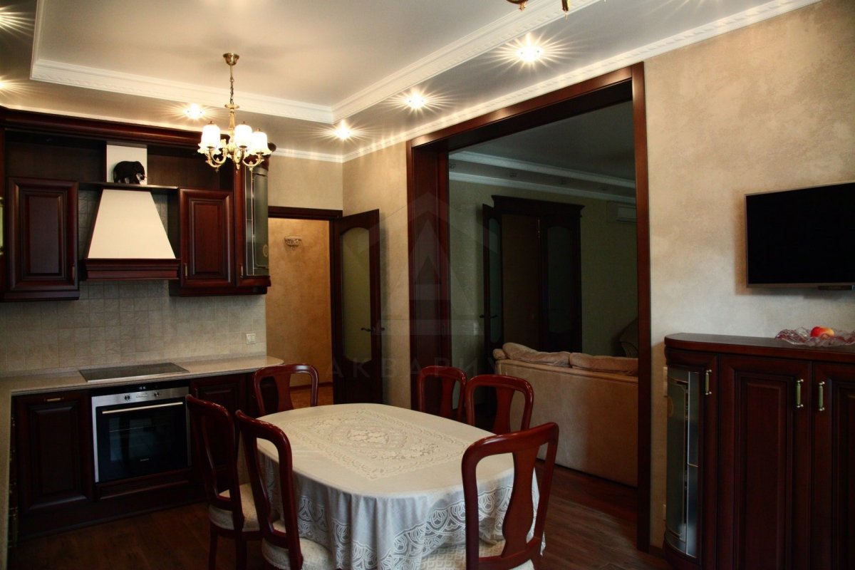 Дизайн двухкомнатной квартиры 100 м2. Кухня. Краснодар